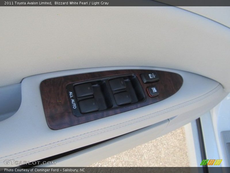 Blizzard White Pearl / Light Gray 2011 Toyota Avalon Limited