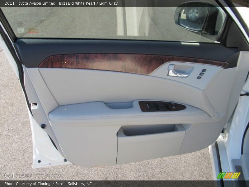 Blizzard White Pearl / Light Gray 2011 Toyota Avalon Limited
