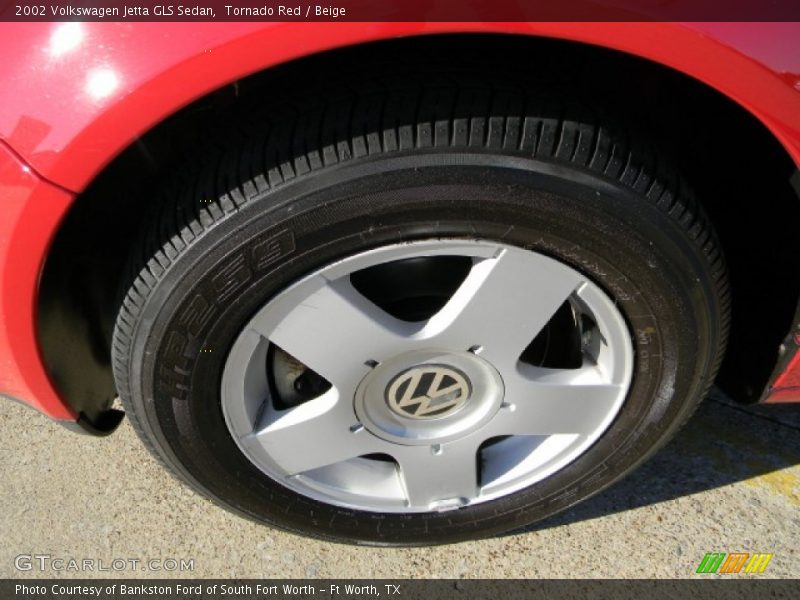 Tornado Red / Beige 2002 Volkswagen Jetta GLS Sedan