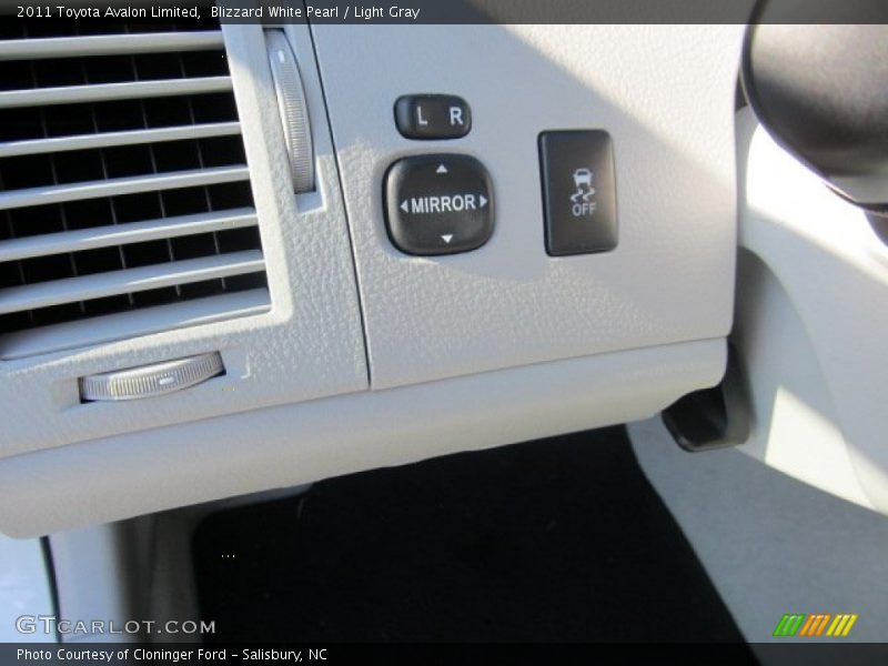 Blizzard White Pearl / Light Gray 2011 Toyota Avalon Limited