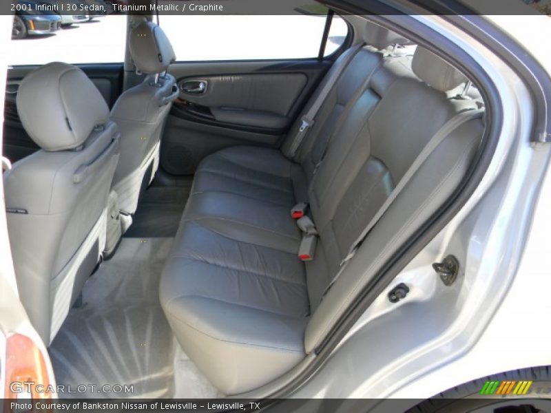 Titanium Metallic / Graphite 2001 Infiniti I 30 Sedan