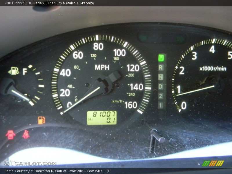 Titanium Metallic / Graphite 2001 Infiniti I 30 Sedan