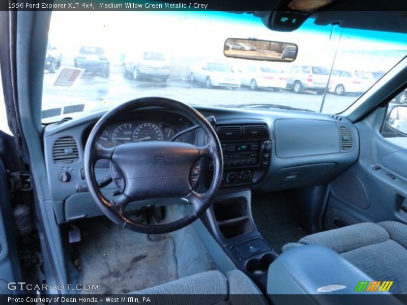 Medium Willow Green Metallic / Grey 1996 Ford Explorer XLT 4x4