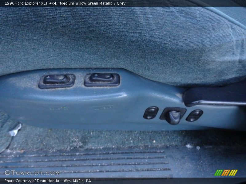 Medium Willow Green Metallic / Grey 1996 Ford Explorer XLT 4x4