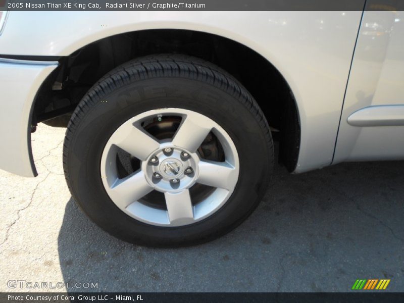 Radiant Silver / Graphite/Titanium 2005 Nissan Titan XE King Cab