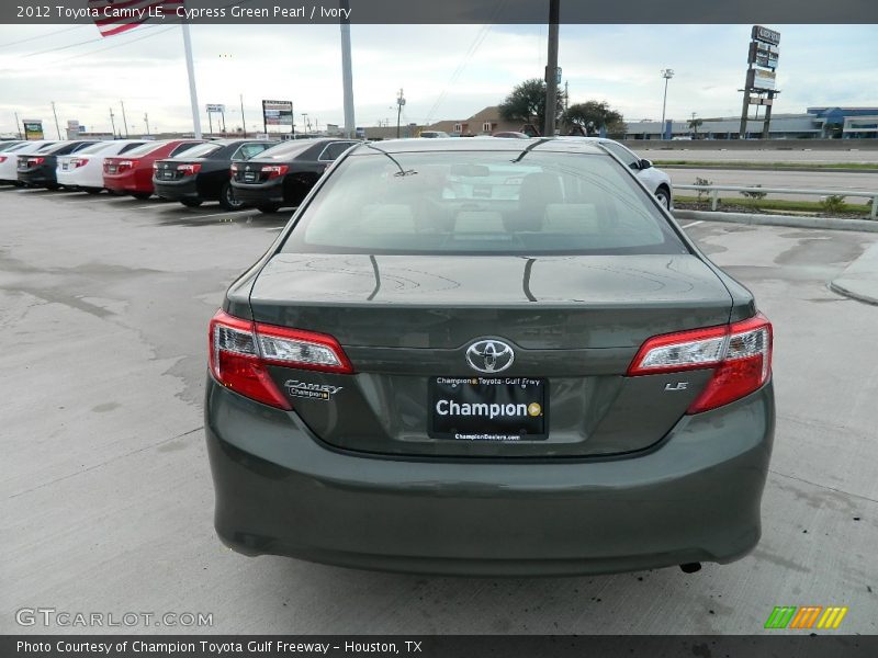 Cypress Green Pearl / Ivory 2012 Toyota Camry LE