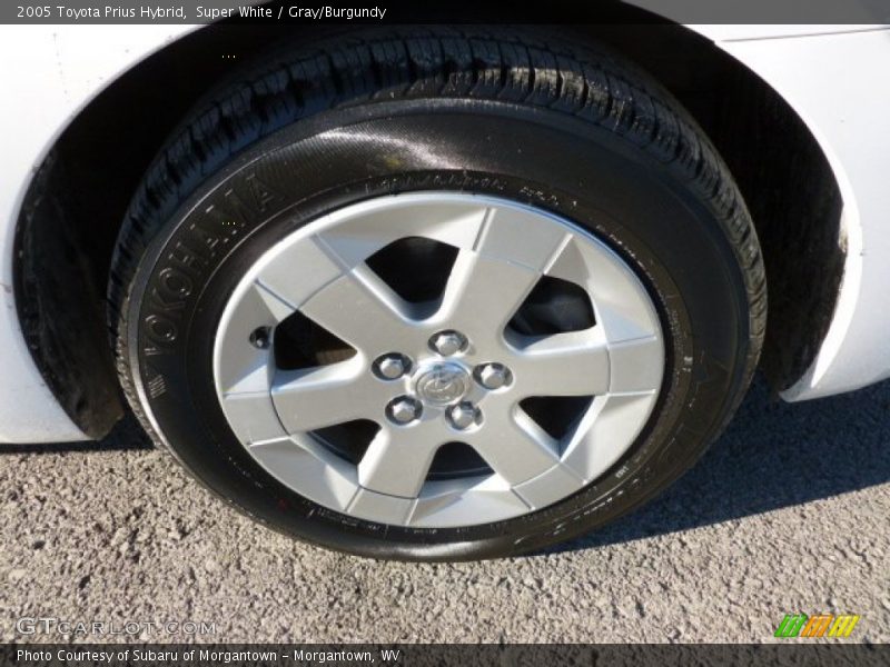 Super White / Gray/Burgundy 2005 Toyota Prius Hybrid