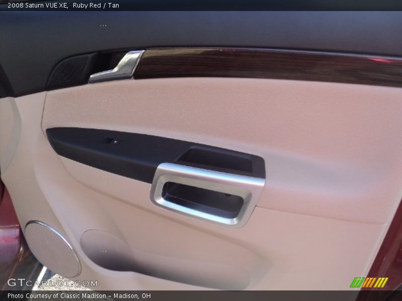 Ruby Red / Tan 2008 Saturn VUE XE