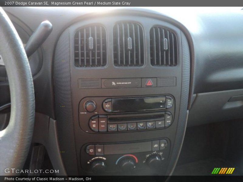 Magnesium Green Pearl / Medium Slate Gray 2007 Dodge Caravan SE