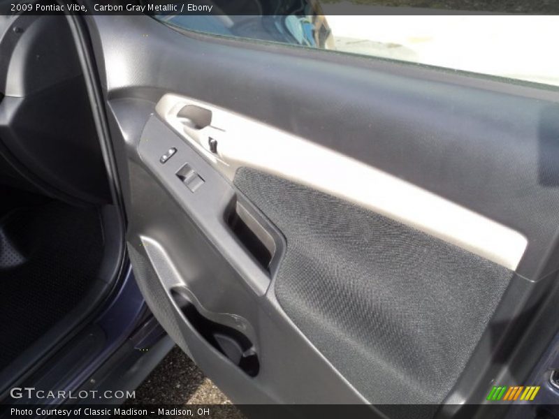 Carbon Gray Metallic / Ebony 2009 Pontiac Vibe