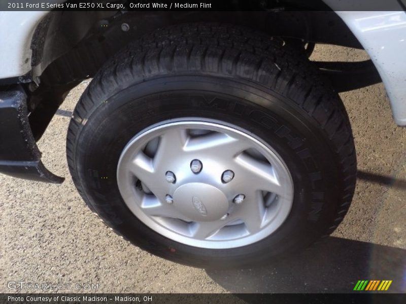 Oxford White / Medium Flint 2011 Ford E Series Van E250 XL Cargo