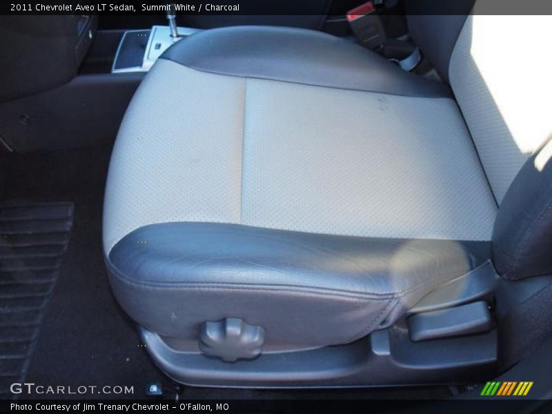 Summit White / Charcoal 2011 Chevrolet Aveo LT Sedan