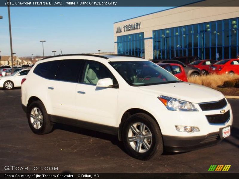 White / Dark Gray/Light Gray 2011 Chevrolet Traverse LT AWD