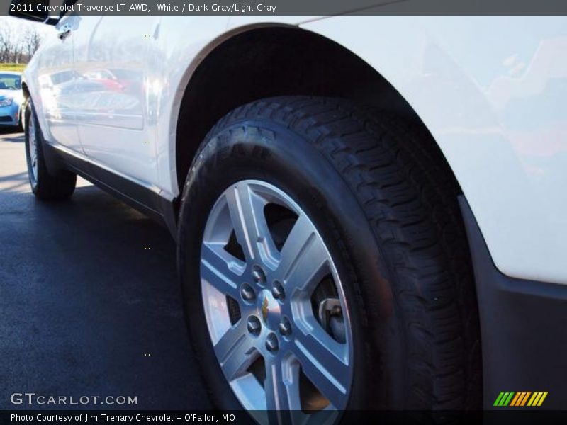 White / Dark Gray/Light Gray 2011 Chevrolet Traverse LT AWD
