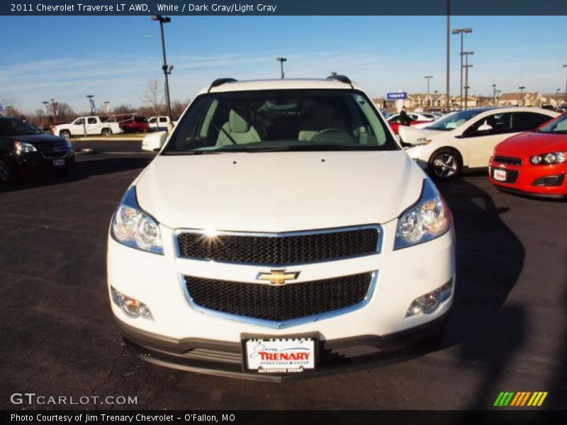 White / Dark Gray/Light Gray 2011 Chevrolet Traverse LT AWD