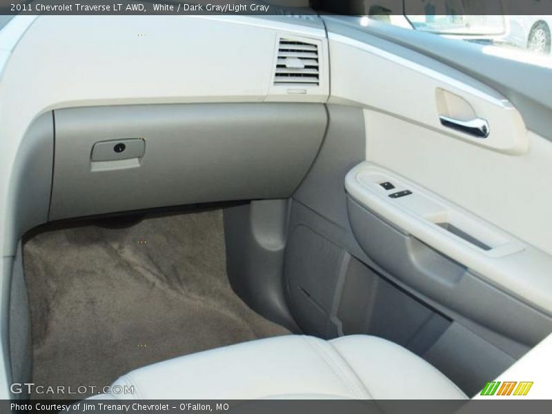 White / Dark Gray/Light Gray 2011 Chevrolet Traverse LT AWD