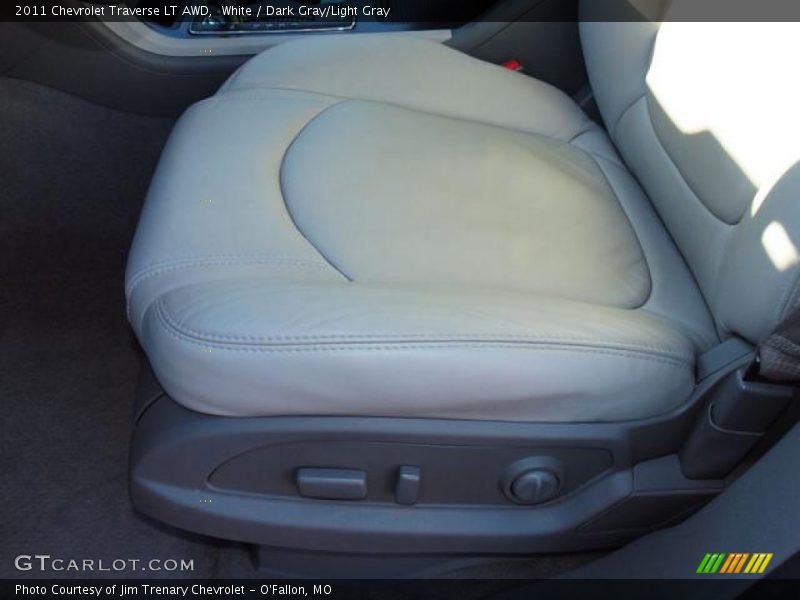 White / Dark Gray/Light Gray 2011 Chevrolet Traverse LT AWD