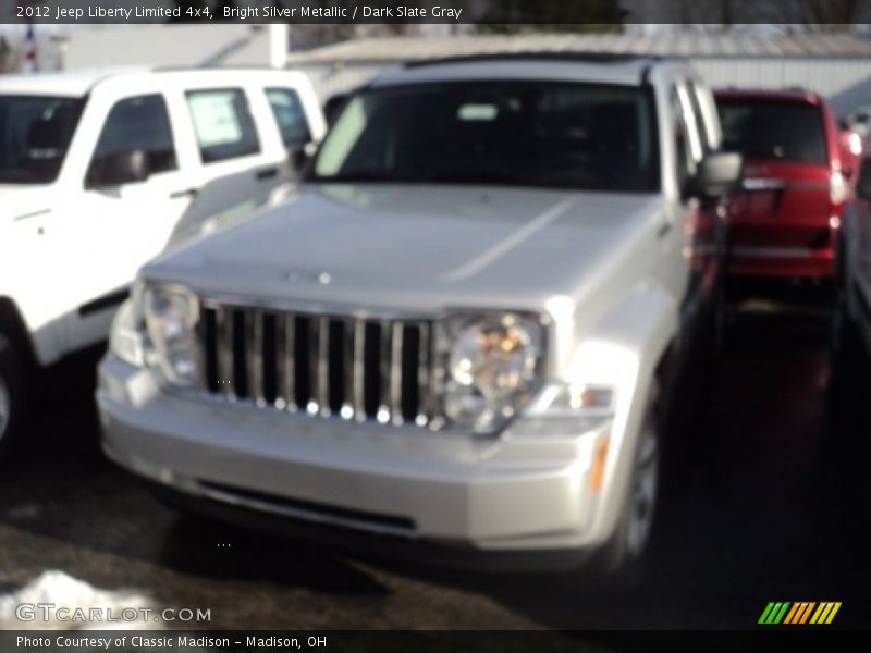 Bright Silver Metallic / Dark Slate Gray 2012 Jeep Liberty Limited 4x4