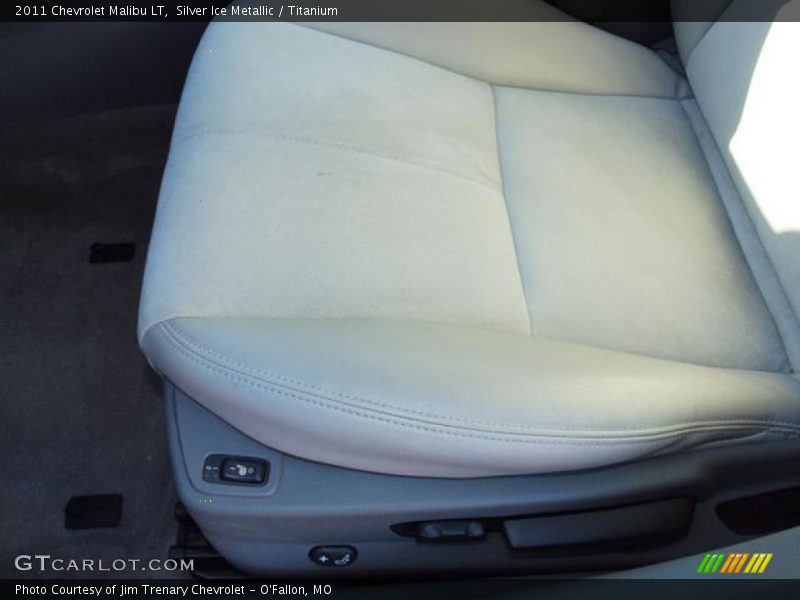 Silver Ice Metallic / Titanium 2011 Chevrolet Malibu LT