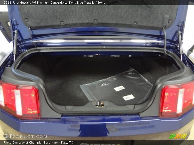  2012 Mustang V6 Premium Convertible Trunk