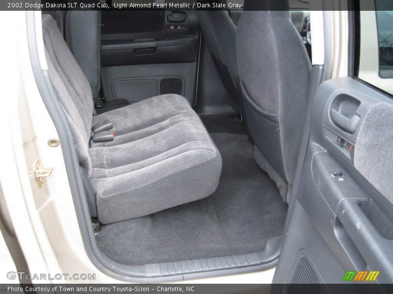 Light Almond Pearl Metallic / Dark Slate Gray 2002 Dodge Dakota SLT Quad Cab