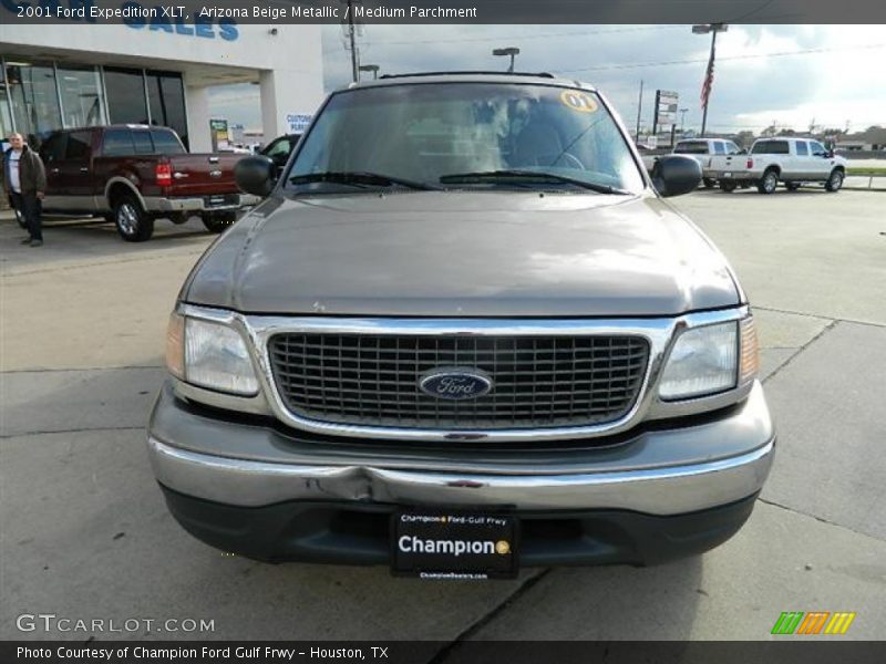 Arizona Beige Metallic / Medium Parchment 2001 Ford Expedition XLT