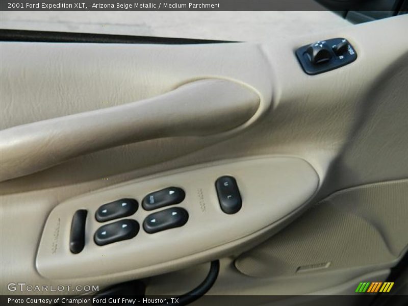 Arizona Beige Metallic / Medium Parchment 2001 Ford Expedition XLT