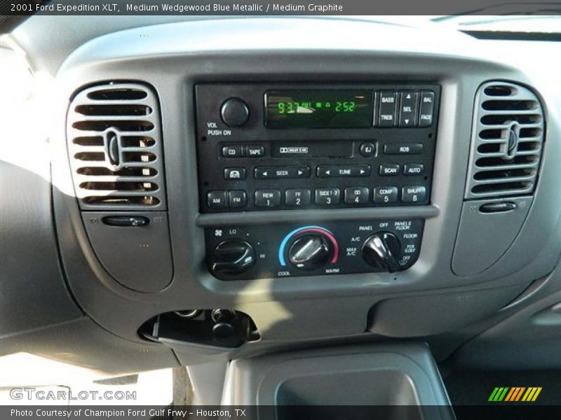 Medium Wedgewood Blue Metallic / Medium Graphite 2001 Ford Expedition XLT