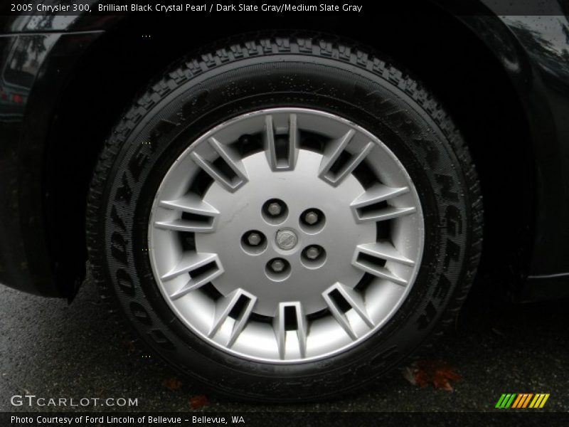 Brilliant Black Crystal Pearl / Dark Slate Gray/Medium Slate Gray 2005 Chrysler 300