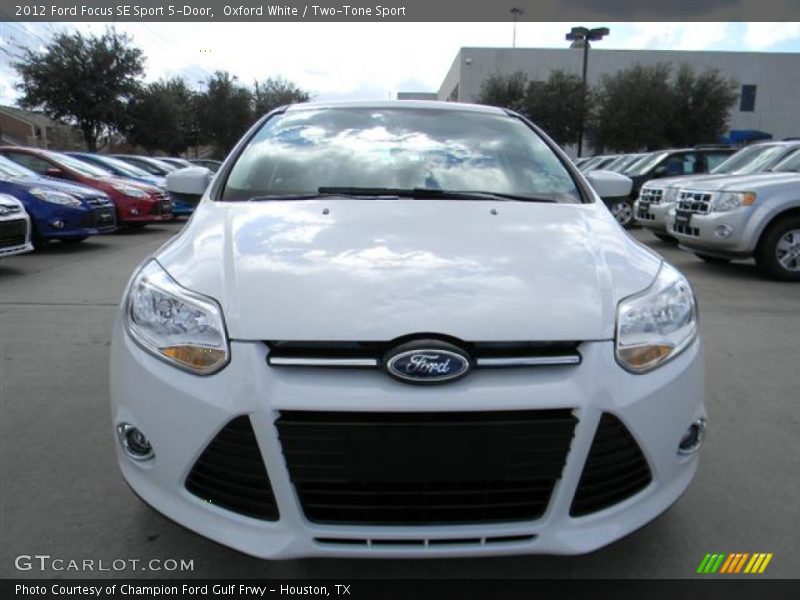 Oxford White / Two-Tone Sport 2012 Ford Focus SE Sport 5-Door