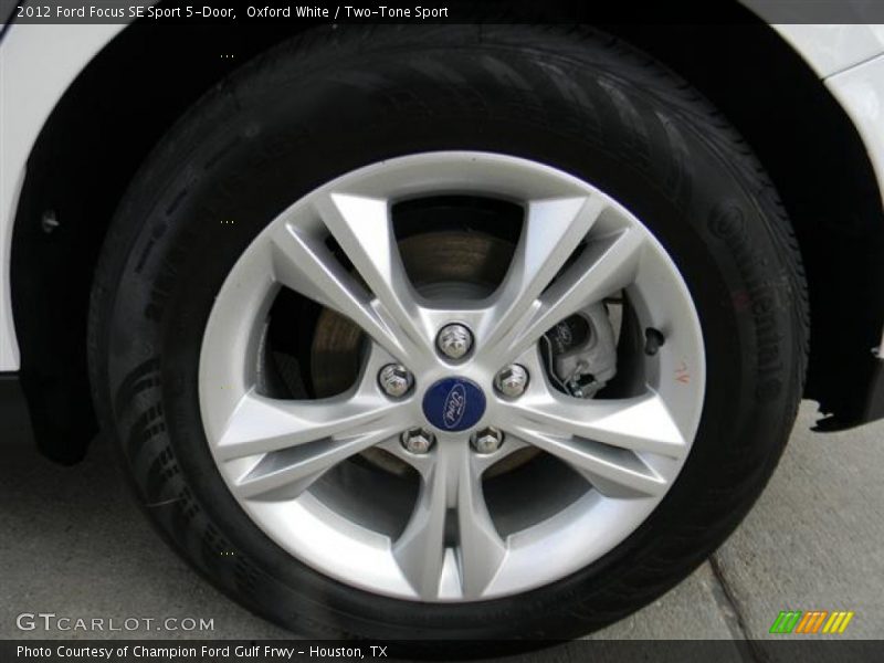 Oxford White / Two-Tone Sport 2012 Ford Focus SE Sport 5-Door