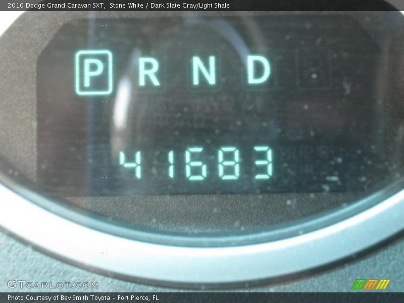 Stone White / Dark Slate Gray/Light Shale 2010 Dodge Grand Caravan SXT