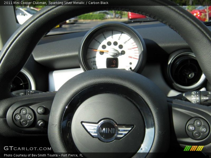 Sparkling Silver Metallic / Carbon Black 2011 Mini Cooper Clubman