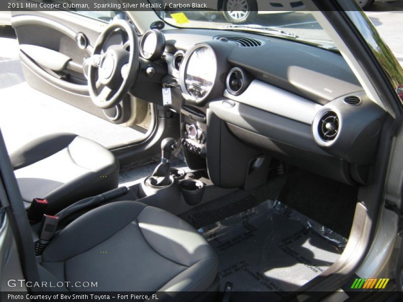 Sparkling Silver Metallic / Carbon Black 2011 Mini Cooper Clubman