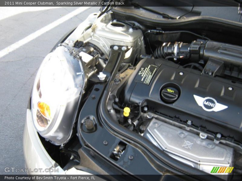 Sparkling Silver Metallic / Carbon Black 2011 Mini Cooper Clubman