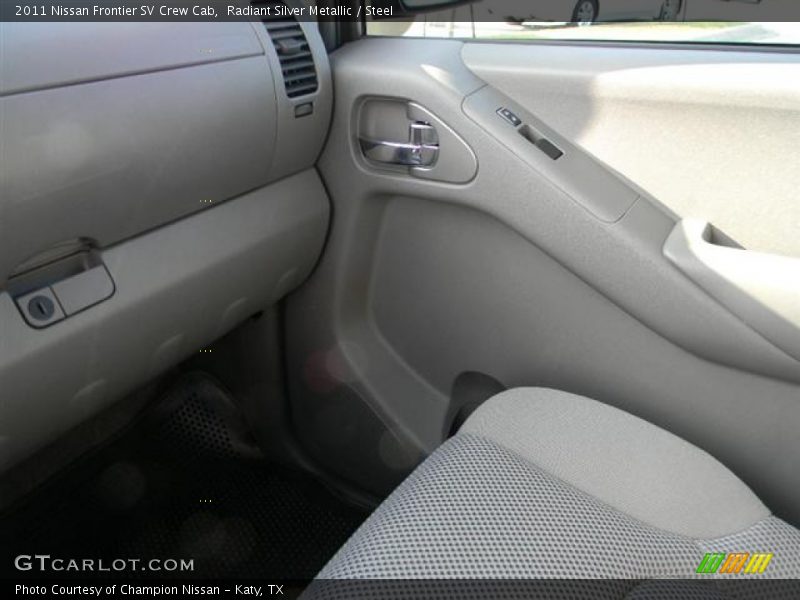 Radiant Silver Metallic / Steel 2011 Nissan Frontier SV Crew Cab