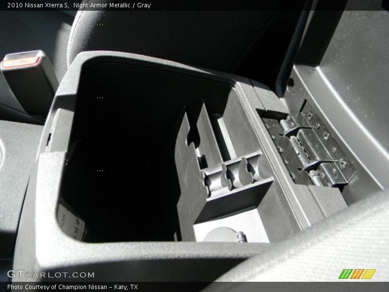 Night Armor Metallic / Gray 2010 Nissan Xterra S