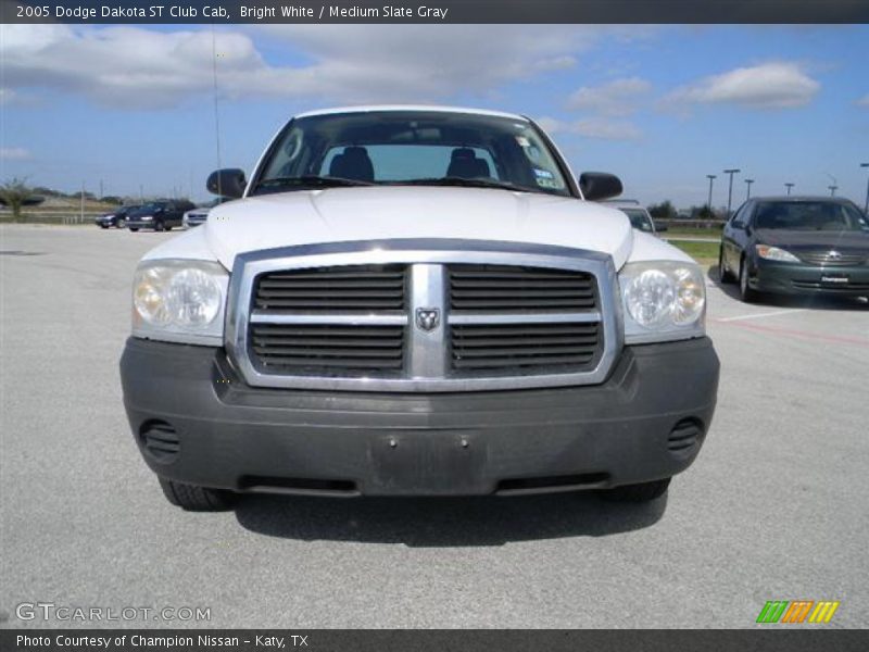 Bright White / Medium Slate Gray 2005 Dodge Dakota ST Club Cab