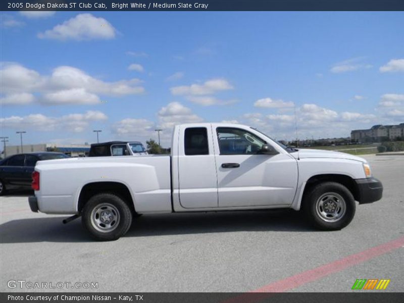  2005 Dakota ST Club Cab Bright White