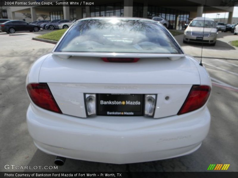 Summit White / Taupe 2004 Pontiac Sunfire Coupe