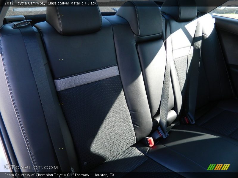 Classic Silver Metallic / Black 2012 Toyota Camry SE