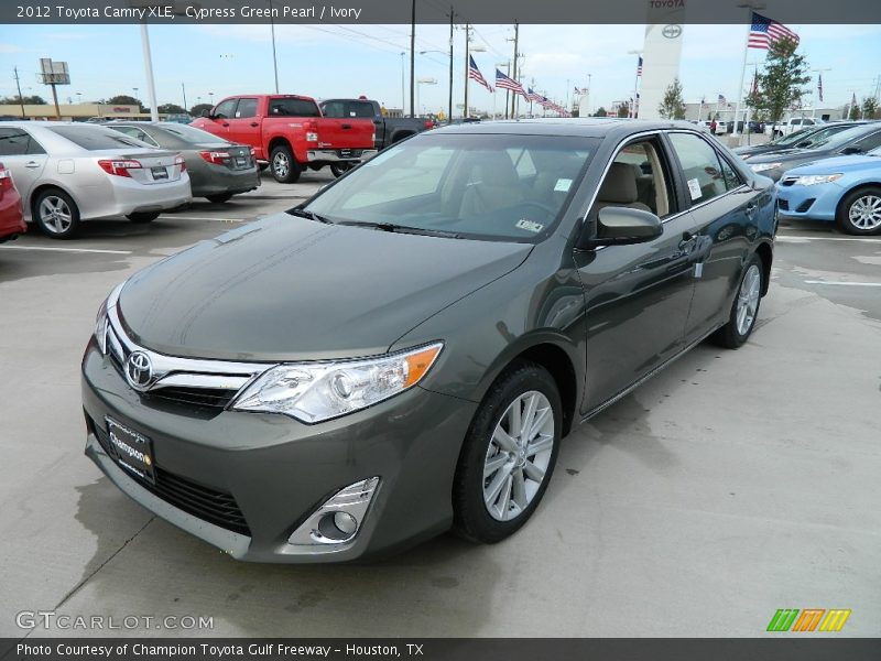 Cypress Green Pearl / Ivory 2012 Toyota Camry XLE