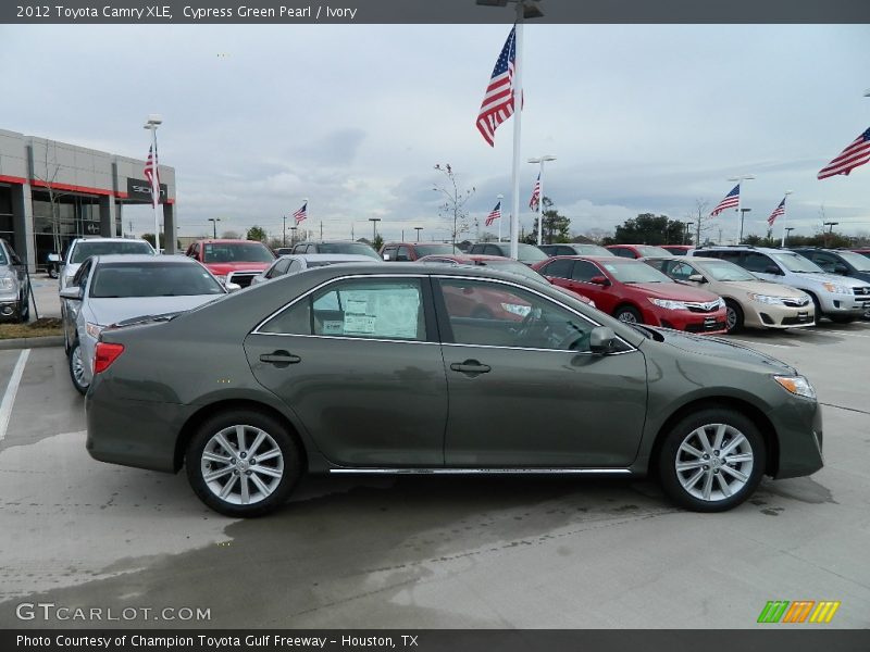 Cypress Green Pearl / Ivory 2012 Toyota Camry XLE
