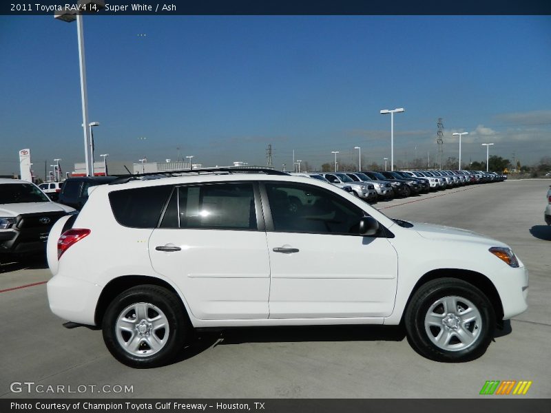 Super White / Ash 2011 Toyota RAV4 I4