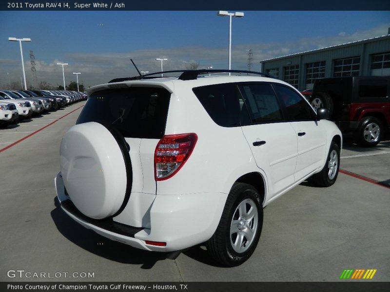 Super White / Ash 2011 Toyota RAV4 I4
