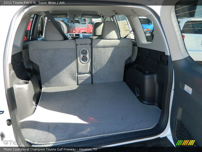 Super White / Ash 2011 Toyota RAV4 I4