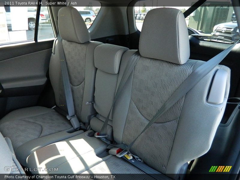 Super White / Ash 2011 Toyota RAV4 I4