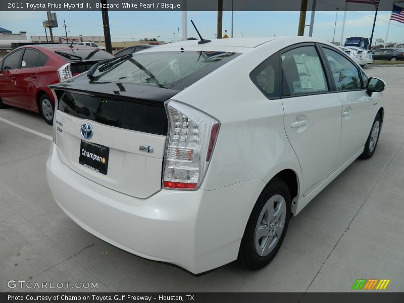 Blizzard White Pearl / Bisque 2011 Toyota Prius Hybrid III