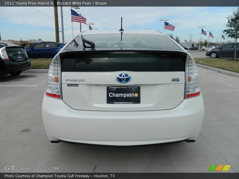 Blizzard White Pearl / Bisque 2011 Toyota Prius Hybrid III