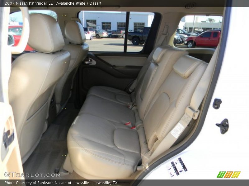 Avalanche White / Desert 2007 Nissan Pathfinder LE